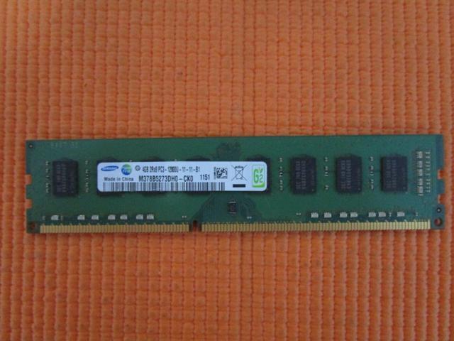 4Gb (1-Stick) M378b5273dh0-Ck0 Pc3-12800 Ddr3 1600 Desktop Pc Memory